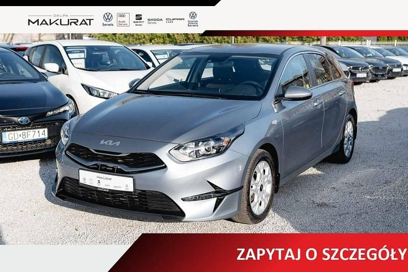 Srebrny Używany 2023 Kia Ceed Hatchback | 78 820 zł (Uczciwa cena) - Obraz 1/4