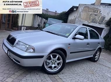 Srebrny Używany 2000 Skoda Octavia Sedan/Limuzyna | 6400 zł (Uczciwa cena) - Obraz 1/4