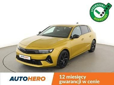 Żółty Używany 2023 Opel Astra Hatchback | 80 900 zł - Obraz 1/3
