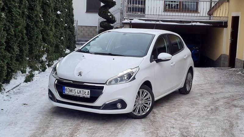 Biały (metalik) Używany 2018 Peugeot 208 Hatchback | 25 900 zł (Super Cena) - Obraz 1/4