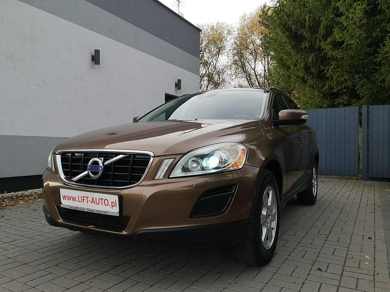 Brązowy Używany 2011 Volvo XC60 SUV | 42 900 zł (Dość drogi) - Obraz 1/4