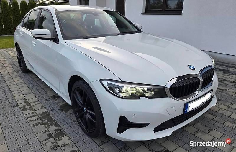 Używany BMW 318 156 KM (114 kW) 2022 Biały Sedan/Limuzyna