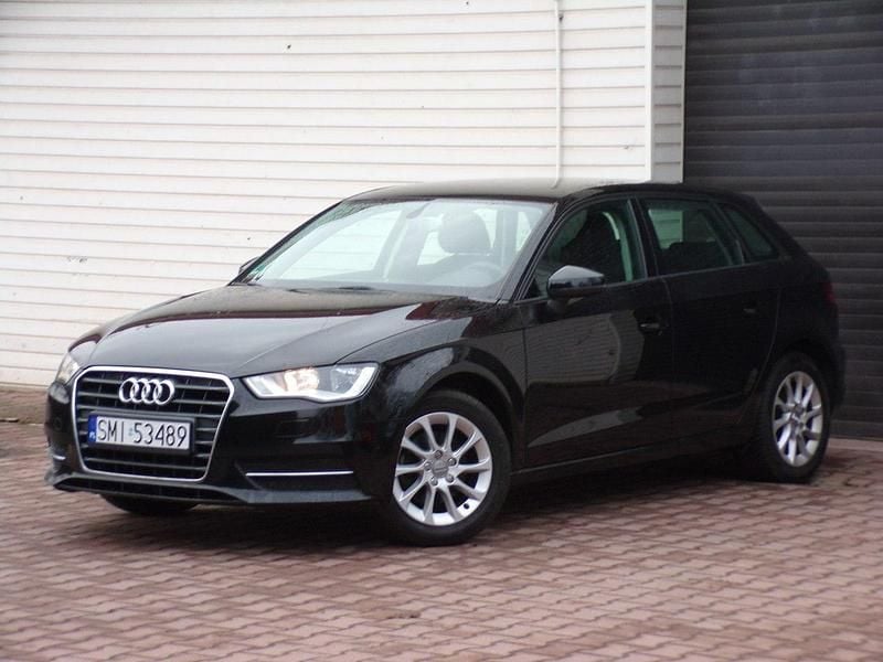 Używany Audi A3 Sportback Comfort 122 KM (89 kW) 2013 Czarny Hatchback