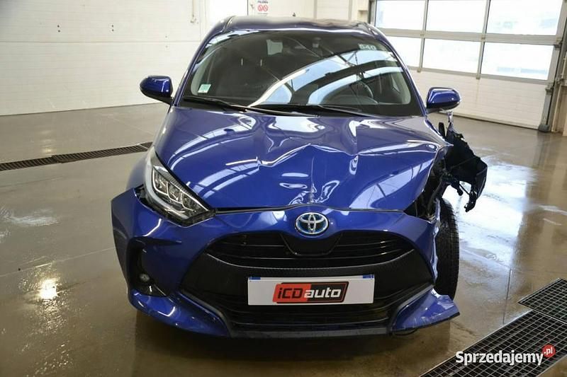 Niebieski Używany 2022 Toyota Yaris Hybrid Hatchback | 38 200 zł - Obraz 1/4