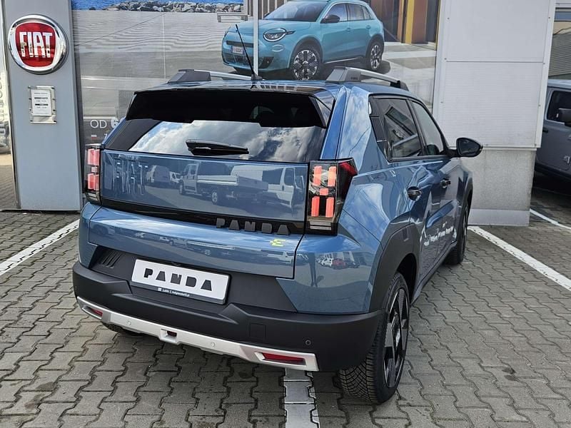 Nowe Fiat Grande Panda La Prima 110 KM (80 kW) 2025 Lakier metalizowany niebieski lago Hatchback