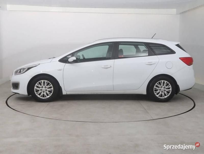 Używany Kia Ceed 2016 Biały Hatchback
