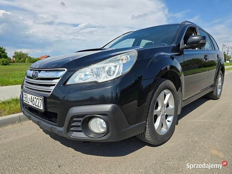 Czarny Używany 2012 Subaru Outback SUV | 33 000 zł - Obraz 1/4