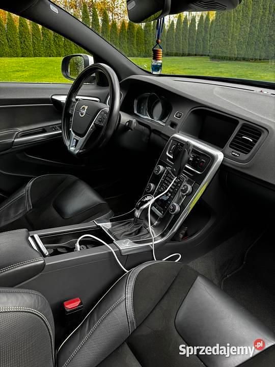 Używany Volvo S60 R-Design 2017 Niebieski Sedan/Limuzyna