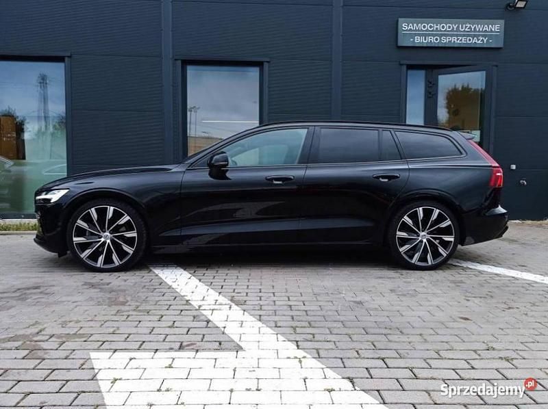 Używany 2023 Volvo V60 Kombi | 167 900 zł - Obraz 1/4