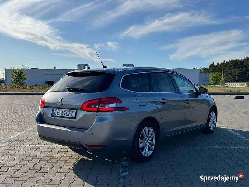 Używany Peugeot 308 SW 130 KM (95 kW) 2019 Kombi
