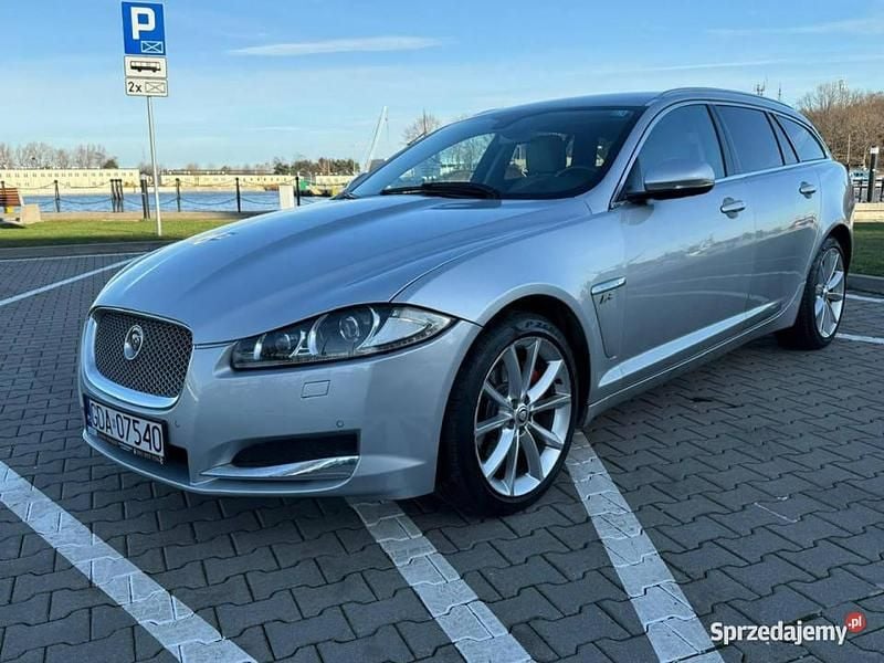 Srebrny Używany 2013 Jaguar XF R-Sport Sedan/Limuzyna | 19 900 zł - Obraz 1/4