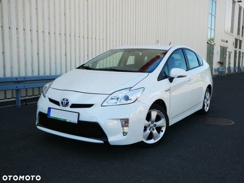 Toyota prius 3 поколения