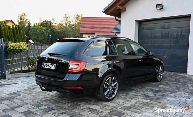 Czarny Używany 2016 Skoda Octavia Sedan/Limuzyna | 60 000 zł (Dość drogi) - Obraz 1/4