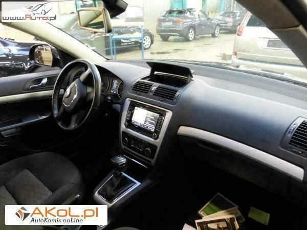 Używany Skoda Octavia 105 KM (77 kW) 2010 Czarny Sedan/Limuzyna