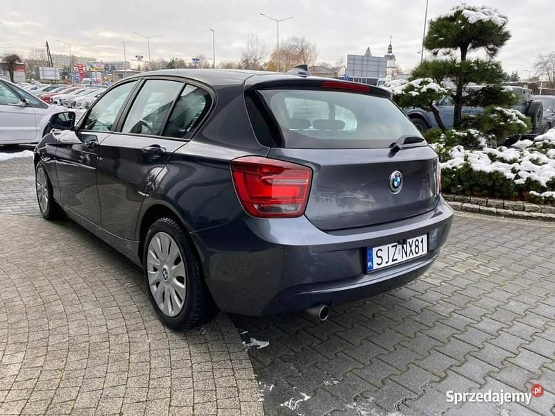 Używany BMW 118 136 KM (100 kW) 2012 Szary (metalik, perła) Hatchback
