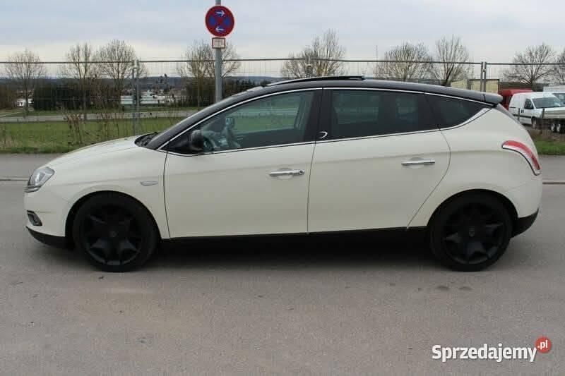 Używany Lancia Delta 2008 Beżowy Hatchback
