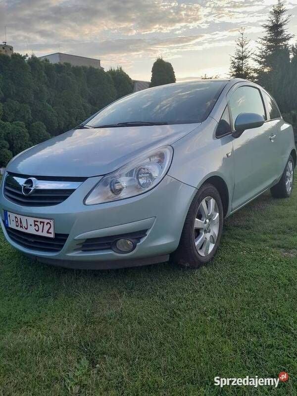 Używany Opel Corsa 2009 Srebrny Hatchback