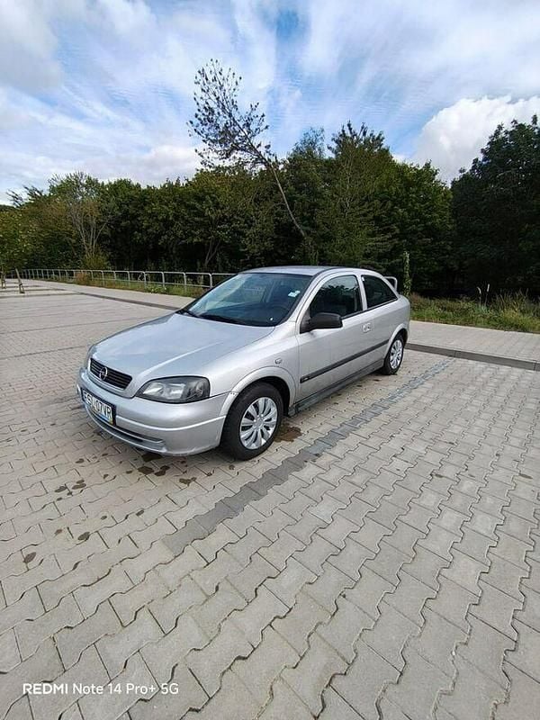 Srebrny Używany 2002 Opel Astra Hatchback | 3300 zł (Dobra cena) - Obraz 1/4