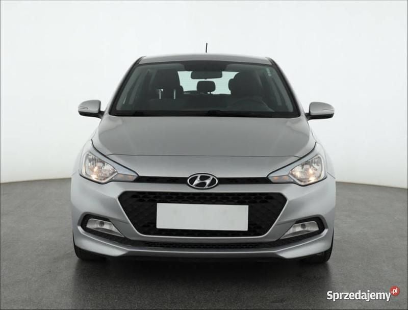Srebrny Używany 2017 Hyundai i20 Hatchback | 26 999 zł (Dobra cena) - Obraz 1/4