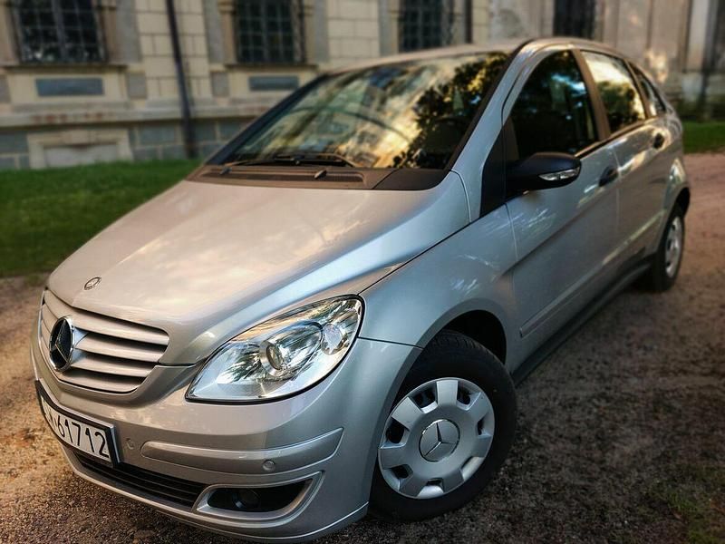 Używany Mercedes B170 2006 Srebrny Minivan
