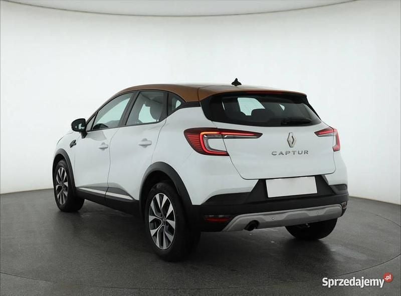 Używany Renault Captur 2020 Srebrny SUV