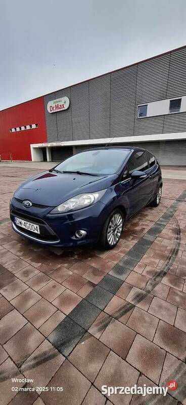 Granatowy Używany 2010 Ford Fiesta Hatchback | 9000 zł (Uczciwa cena) - Obraz 1/4