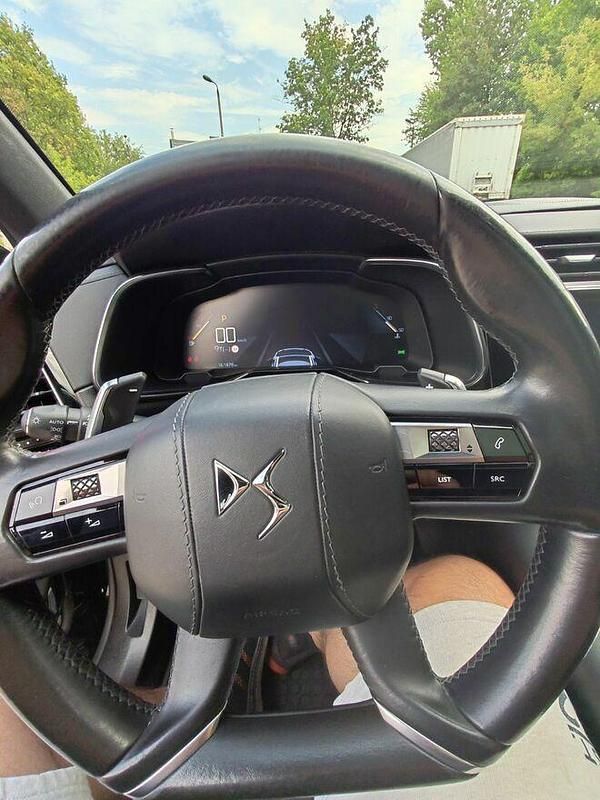 Czarny Używany 2019 DS Automobiles DS7 Crossback SUV | 69 000 zł (Drogi) - Obraz 1/4