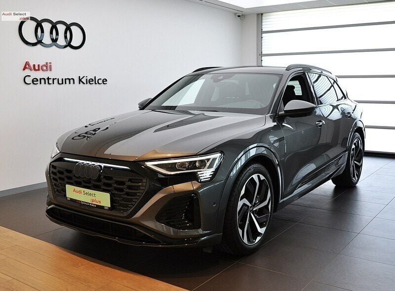 Szary Używany 2023 Audi Q8 e-tron S-Line SUV | 269 980 zł - Obraz 1/4