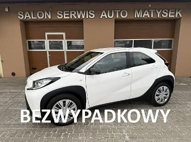Biały Używany 2022 Toyota Aygo X SUV | 57 900 zł (Uczciwa cena) - Obraz 1/4