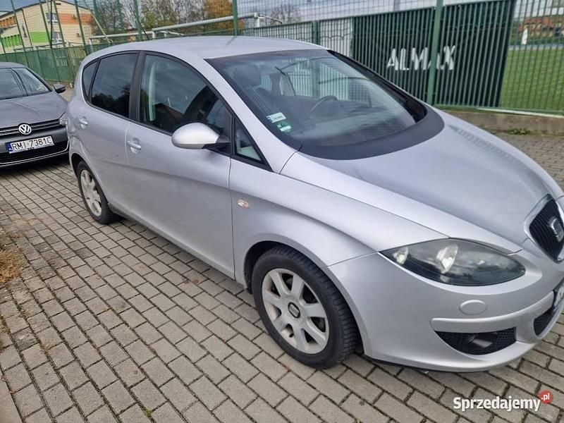 Srebrny Używany 2004 Seat Altea Minivan | 9200 zł (Uczciwa cena) - Obraz 1/4