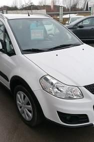 Używany Suzuki SX4 120 KM (88 kW) 2014 Biały Sedan/Limuzyna