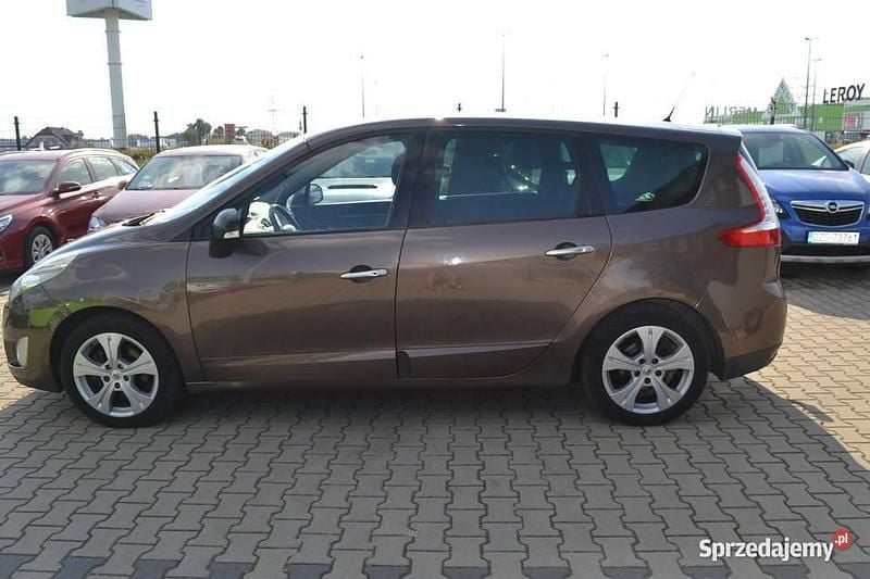 Używany Renault Mégane GrandTour 2010 Brązowy Kombi