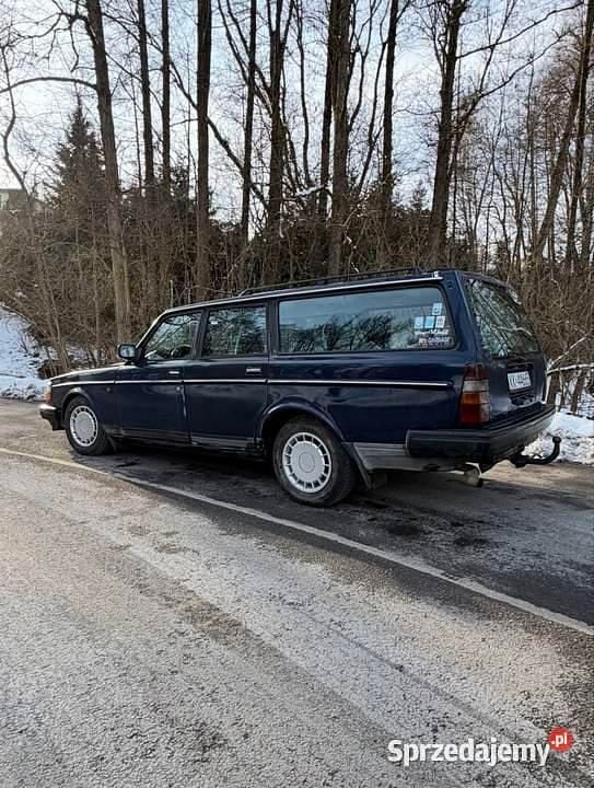Używany Volvo 240 1991 Granatowy Kombi