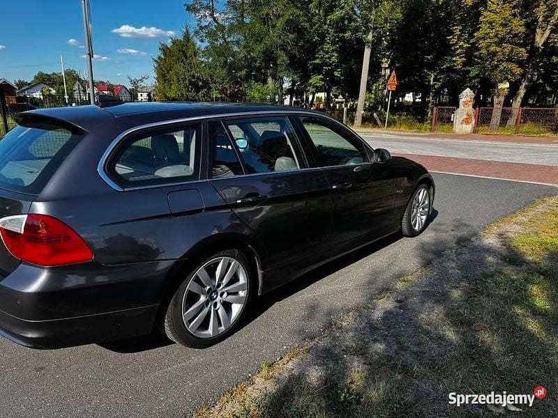 Używany 2007 BMW 330 | 27 500 zł (Uczciwa cena) - Obraz 1/4