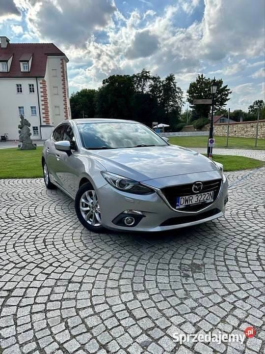Używany Mazda 3 150 KM (110 kW) 2014 Srebrny Hatchback