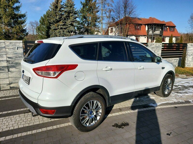 Używany Ford Kuga 140 KM (102 kW) 2013 Biały SUV