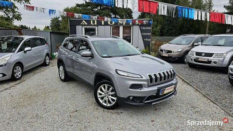Używany Jeep Cherokee 170 KM (125 kW) 2015 Szary (metalik, perła) SUV