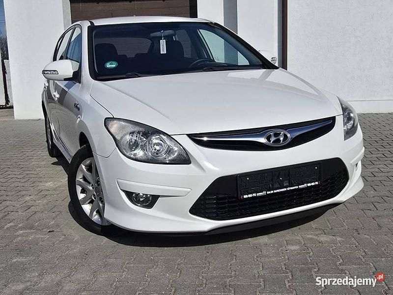 Używany Hyundai i30 2012 Biały Hatchback
