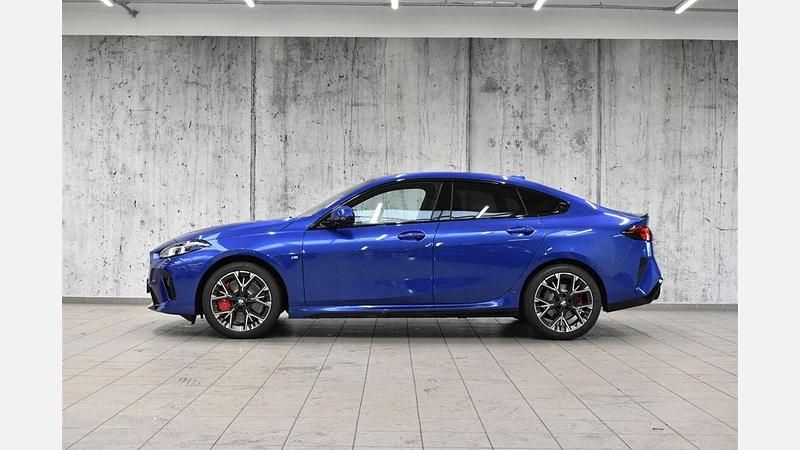 Używany BMW 220 Shadowline 156 KM (114 kW) 2025 Niebieski portimao m metalizowany Coupe