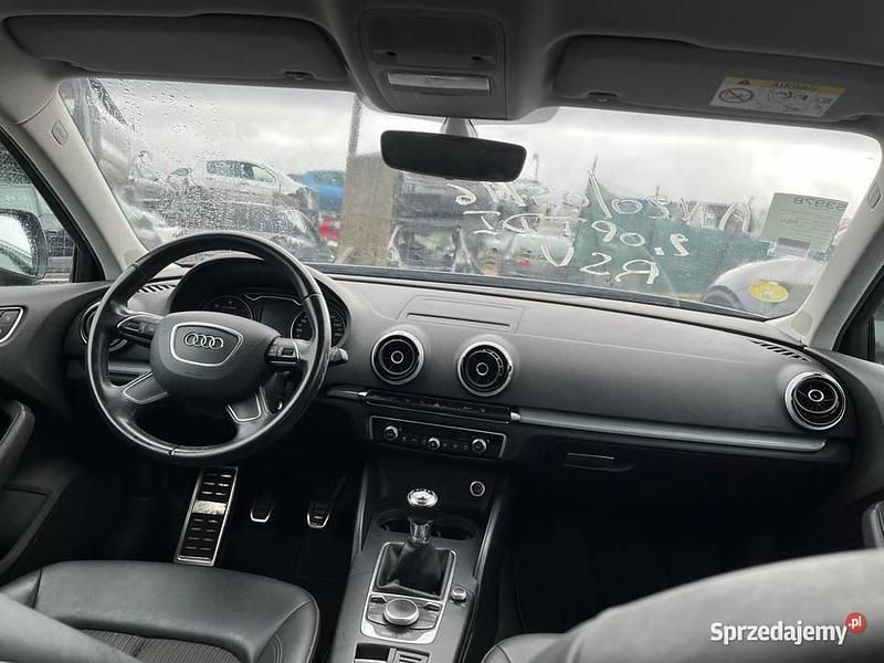 Używany Audi A3 Sport 150 KM (110 kW) 2016 Szary Hatchback