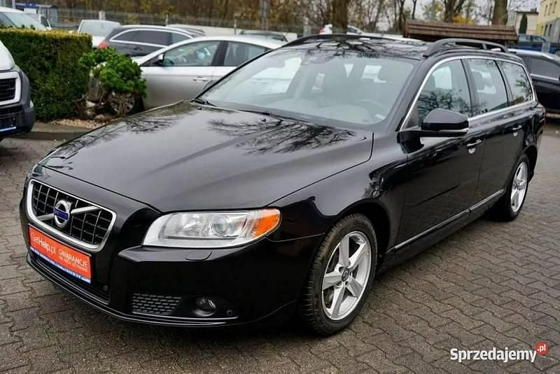Używany Volvo V70 136 KM (100 kW) 2013 Czarny Kombi