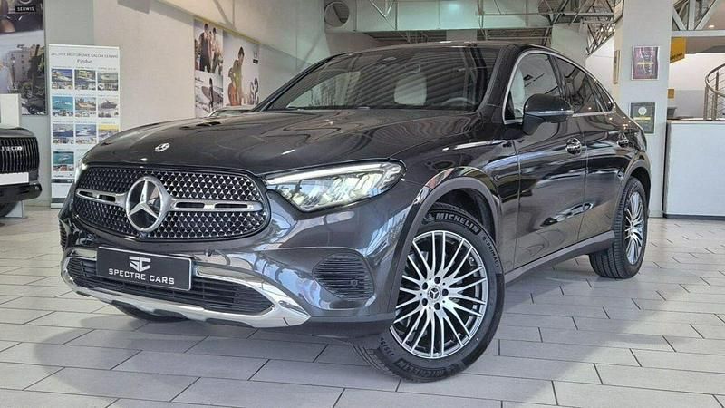 Czarny Używany 2024 Mercedes 200 Coupe | 294 900 zł - Obraz 1/4