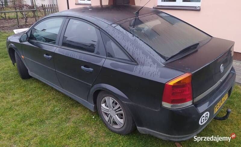 Czarny Używany 2004 Opel Vectra Hatchback | 4000 zł - Obraz 1/2