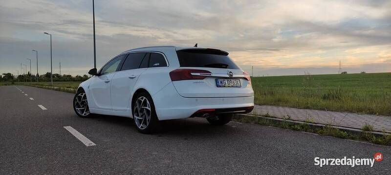 Biały Używany 2014 Opel Insignia Kombi | 53 200 zł - Obraz 1/4