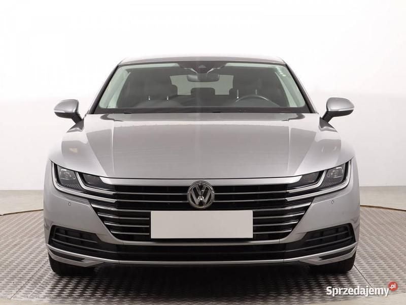 Srebrny Używany 2018 VW Arteon Sedan/Limuzyna | 89 999 zł (Uczciwa cena) - Obraz 1/4