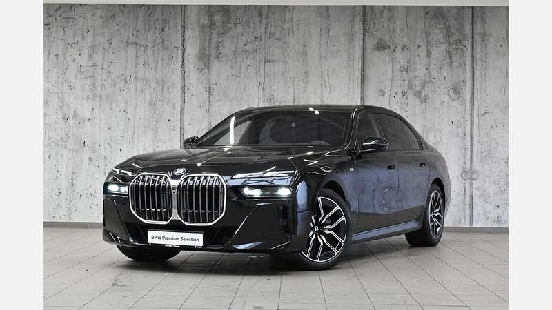 Black sapphire metallic metalizowany Używany 2024 BMW 740 Comfort Edition Sedan/Limuzyna | 429 700 zł (Super Cena) - Obraz 1/3