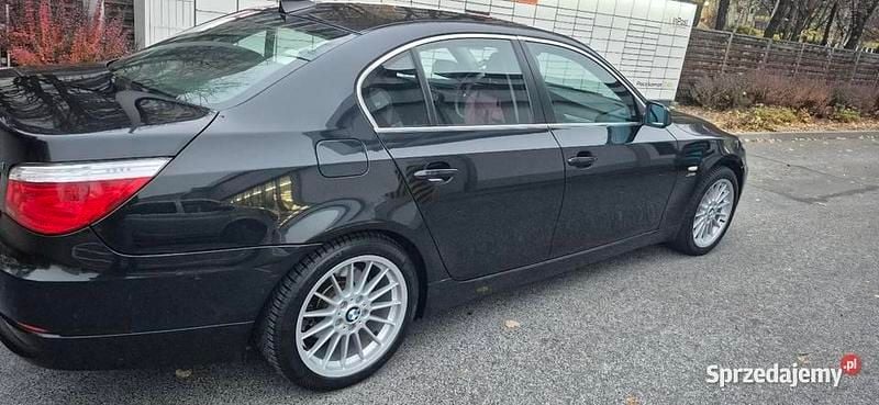 Używany BMW 530 235 KM (172 kW) 2008 Czarny Sedan/Limuzyna