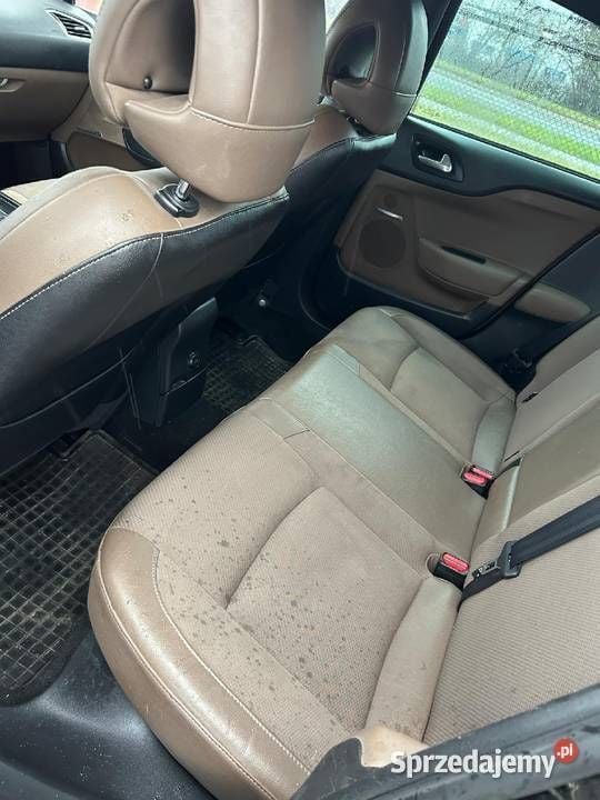 Używany Citroën DS4 112 KM (82 kW) 2011 Czarny Hatchback