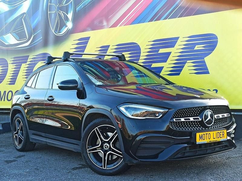 Czarny Używany 2020 Mercedes GLA200 AMG line SUV | 107 900 zł - Obraz 1/4
