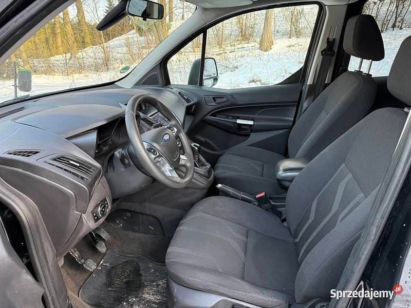 Używany Ford Tourneo Connect 2016 Czarny Minivan